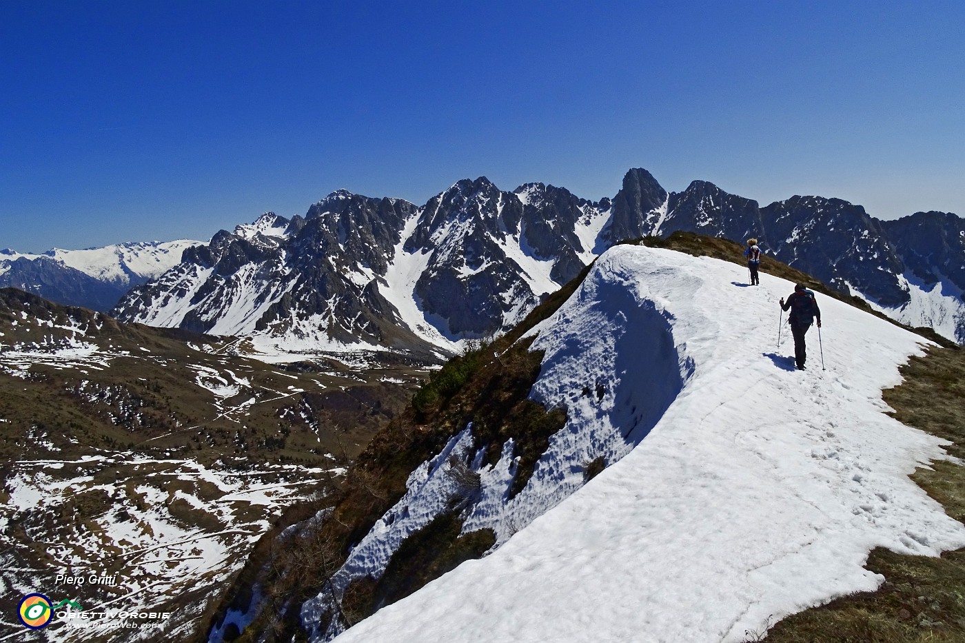 56 In cresta  sulla cima del Gardena.JPG -                                